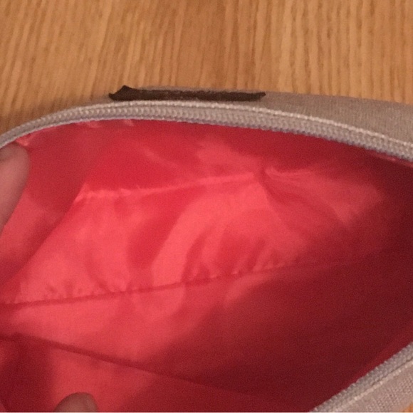 Calvin Klein Makeup Bag - Picture 2 of 2